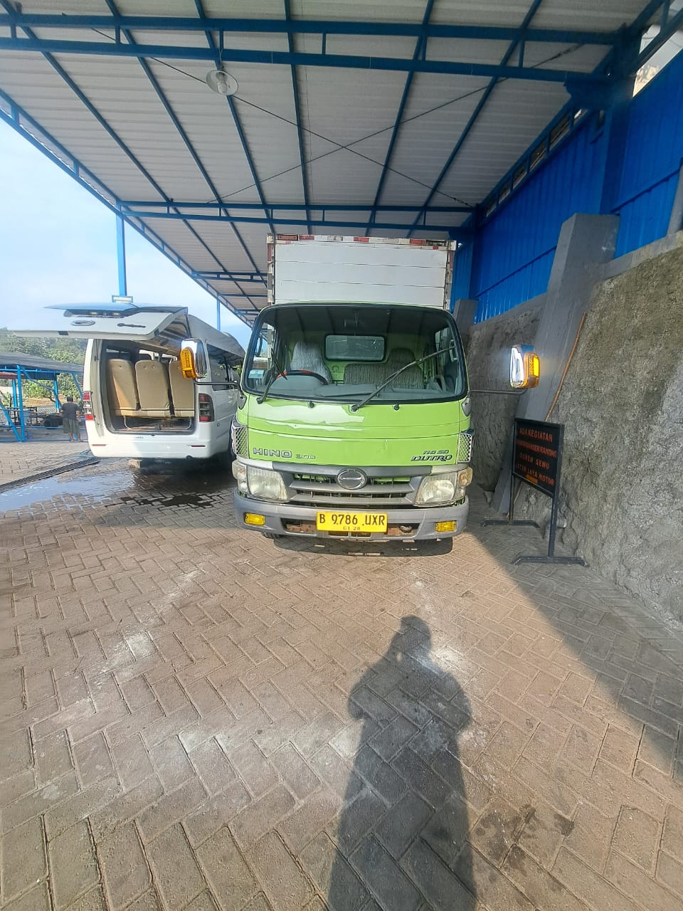 Hino Dutro 110 LD PS J05E-TA (Eropa 4) atau J05D-TC