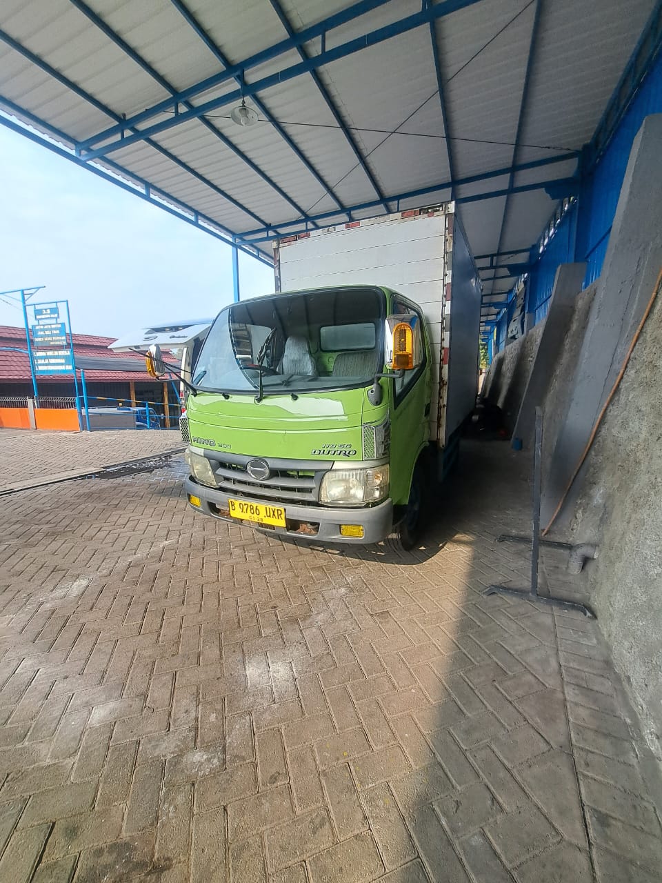 Hino Dutro 110 LD PS J05E-TA (Eropa 4) atau J05D-TC thumbnail 2